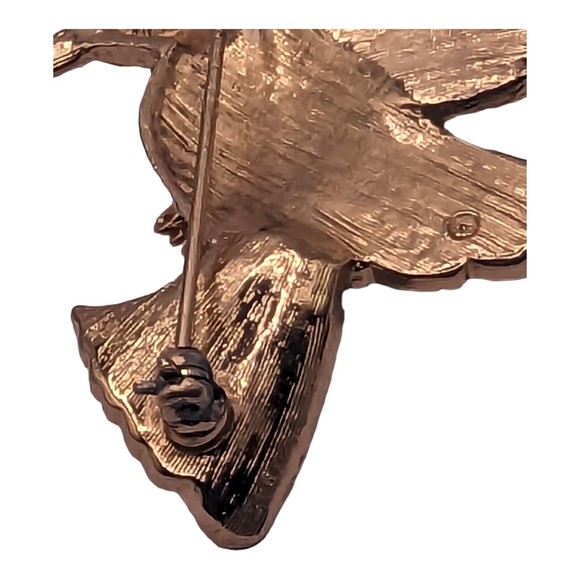 Hummingbird Pin Brooch Red Rhinestone Eye Gold Tone Bird Flying 2" Vintage Read - Picture 4 of 13